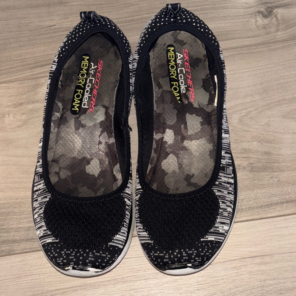 Skechers air cooled Memory Foam Slip-Ons great for planters fasciitis